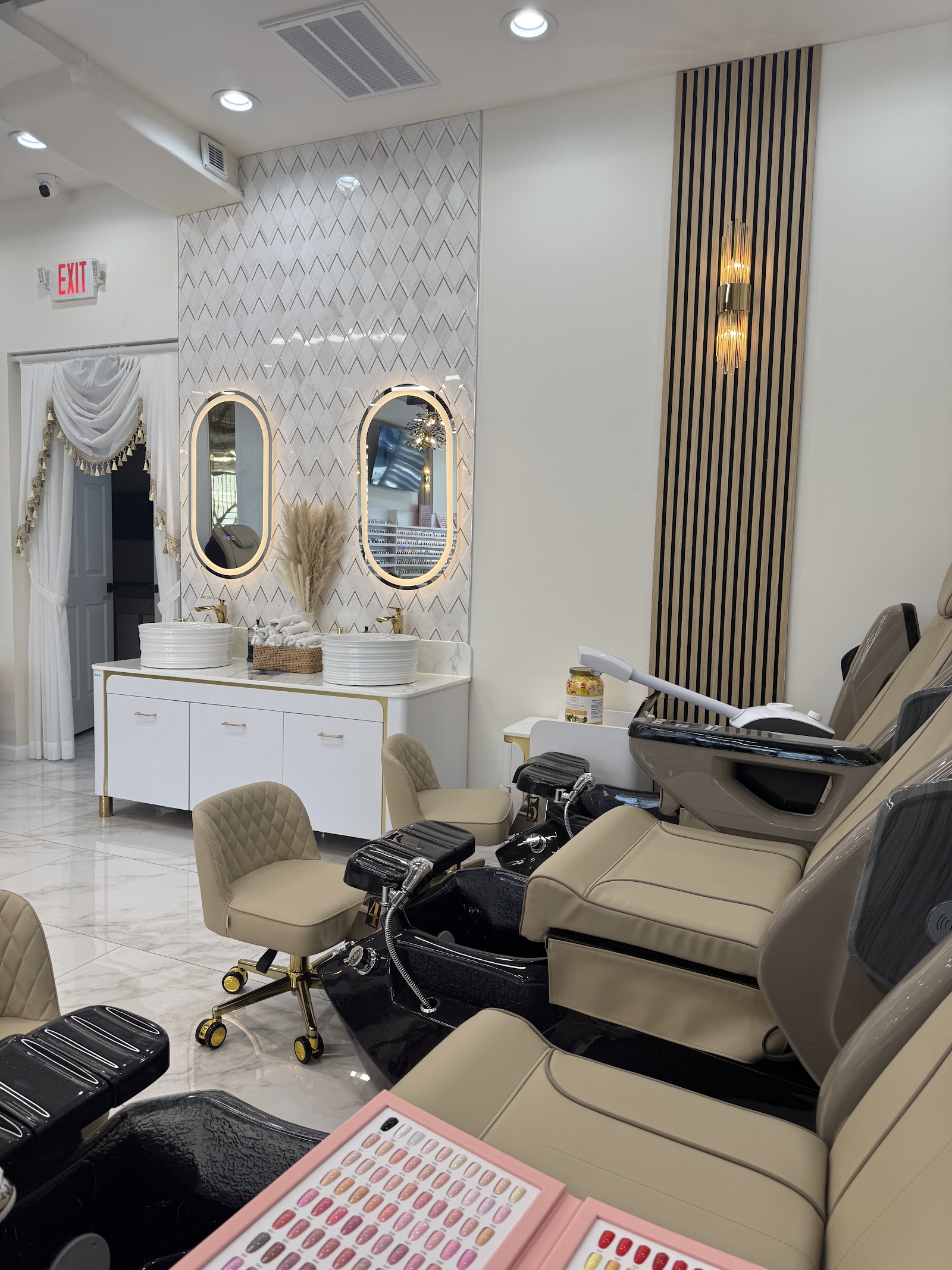 Palazzo Nails Spa nail work in Myrtle Beach, South Carolina